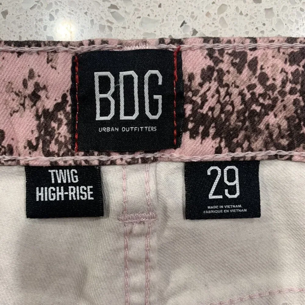 BDG Urban Outfitters Sz 29 Jeans Twig High Rise Pink Snake‎ Print Skinny Women’s